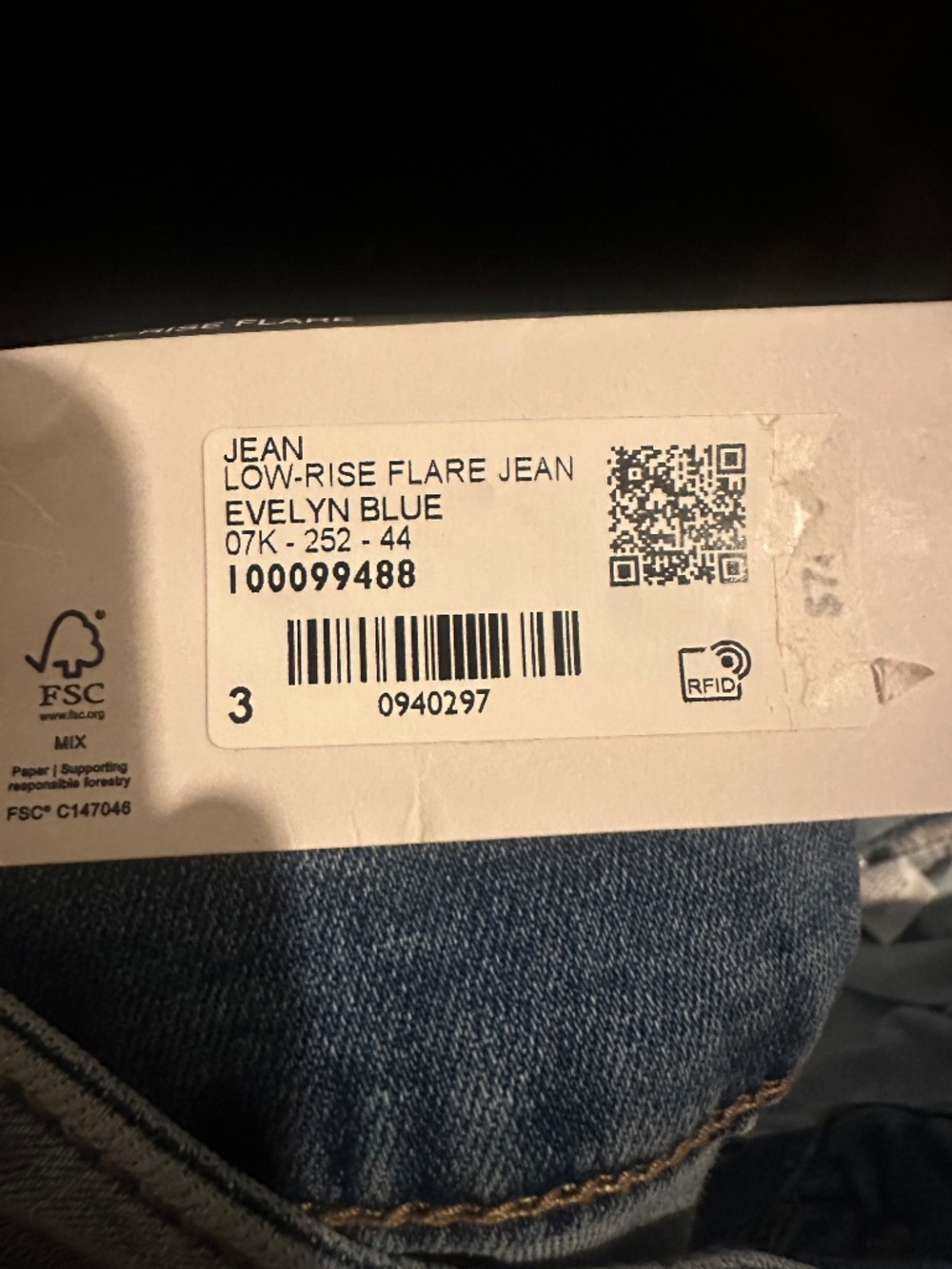 Low Rise Flare Jeans - Picture 4 of 4